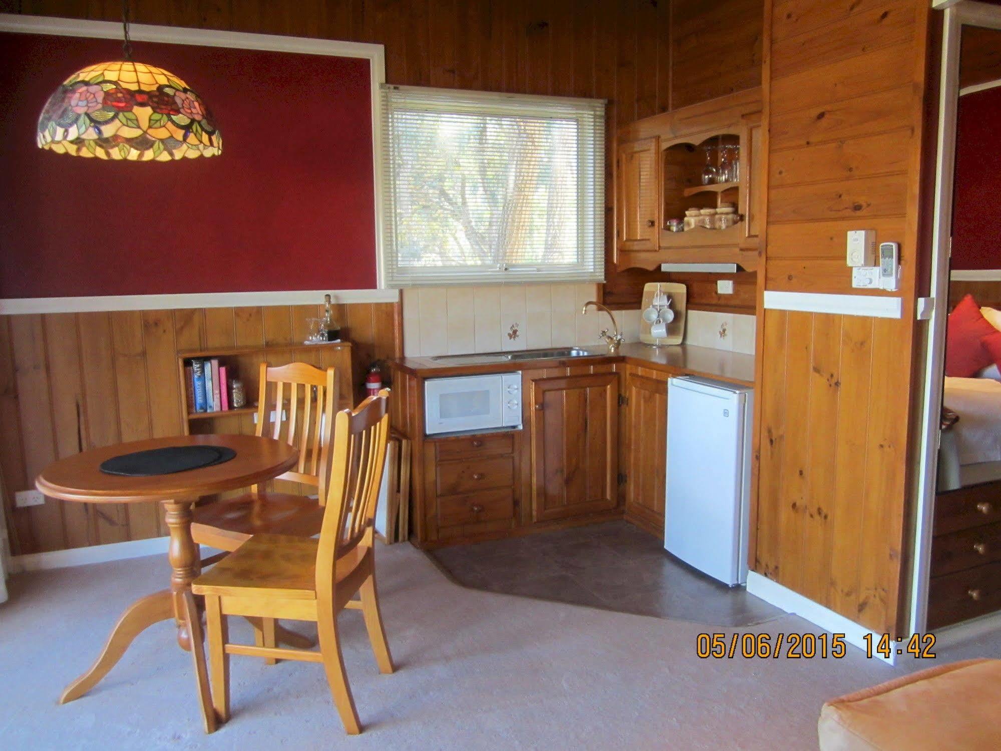 Willowlake Cottages Howqua Екстериор снимка